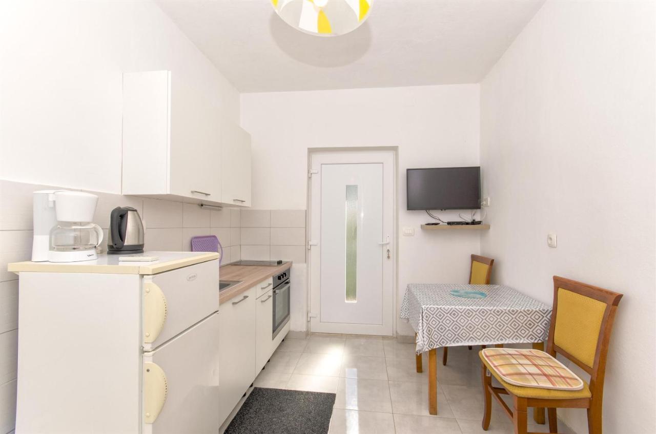 Apartments Paolo Okuklje Екстер'єр фото