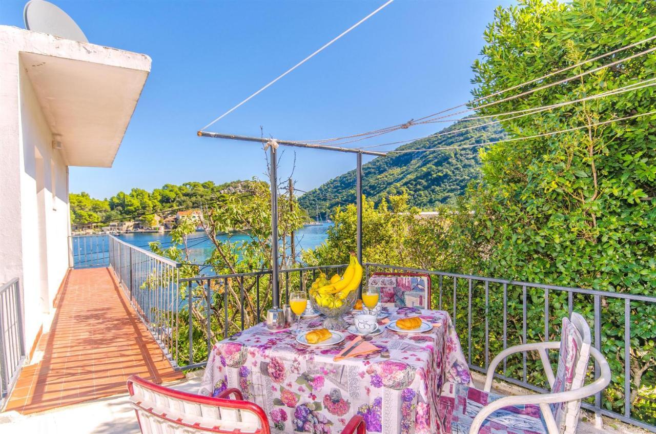 Apartments Paolo Okuklje Екстер'єр фото