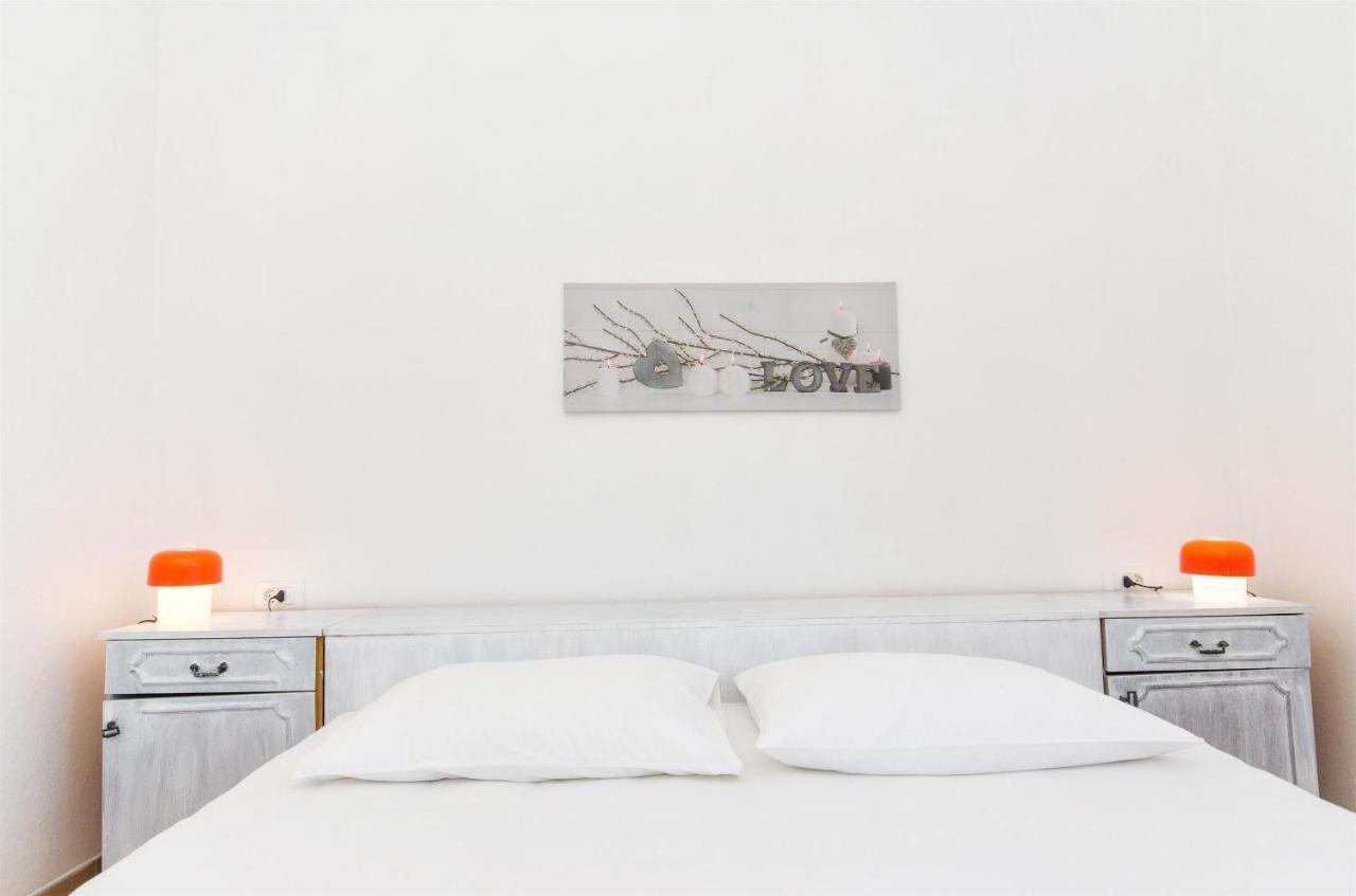 Apartments Paolo Okuklje Екстер'єр фото
